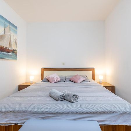 מאקרסקה Apartman Kristina מראה חיצוני תמונה