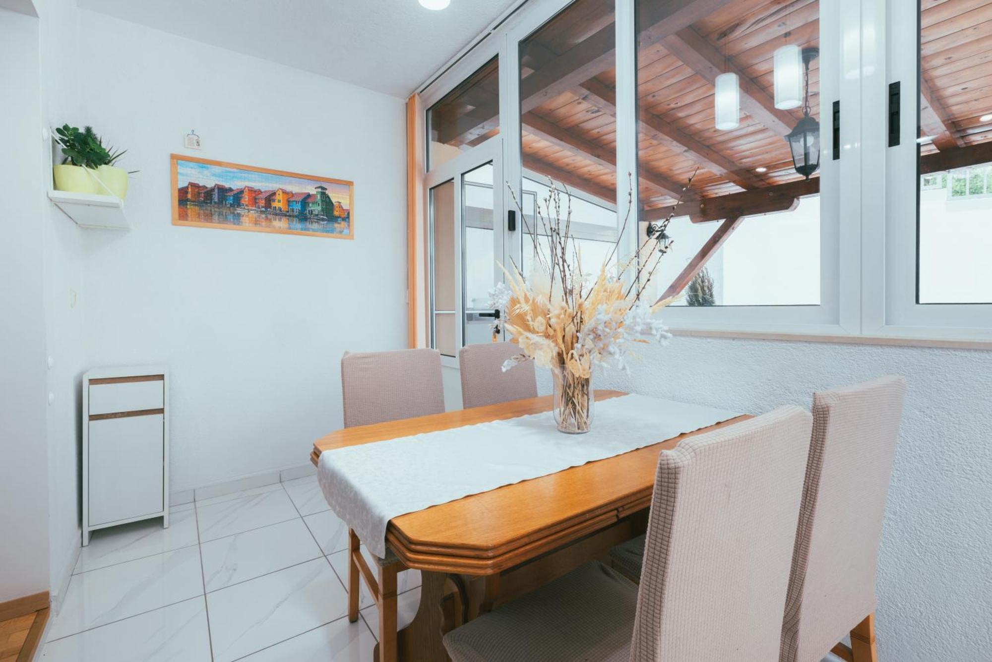 מאקרסקה Apartman Kristina מראה חיצוני תמונה